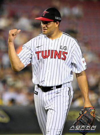  Chirinos' scoreless streak continues