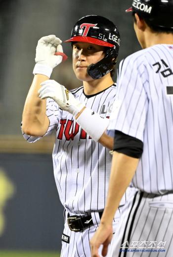  Koo Bon-hyuk has 3 hits