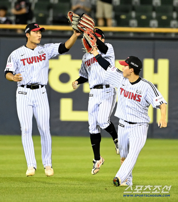  Moon Sung-joo Choi Won-young Kim Hyun-jong, it's a thrilling victory