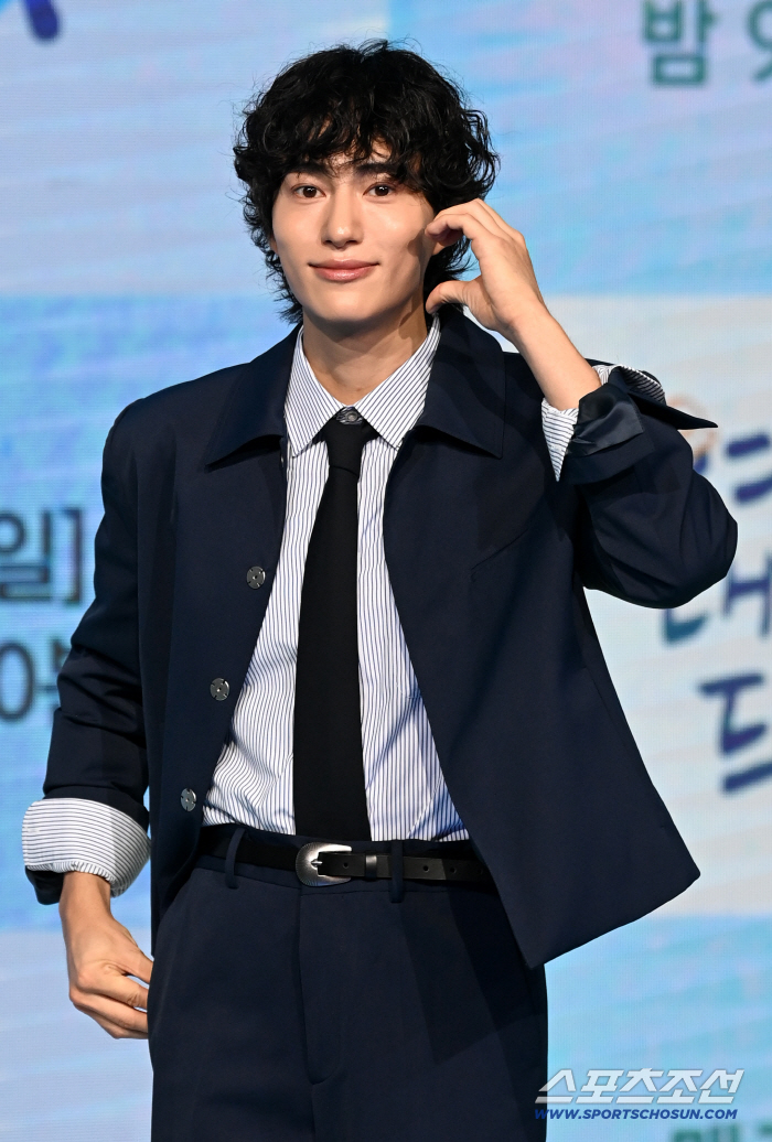  Oh Hyun-joong's first production presentation