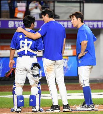 Two seniors who take care of Samsung's Park Jinwoo and Kang Minho's juniors