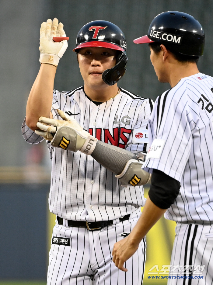 Rookie Son Yong-joon was impressed with his first final hit, and Koo Bon-hyuk's four-hit blast LG and KT beat Hanwha! 