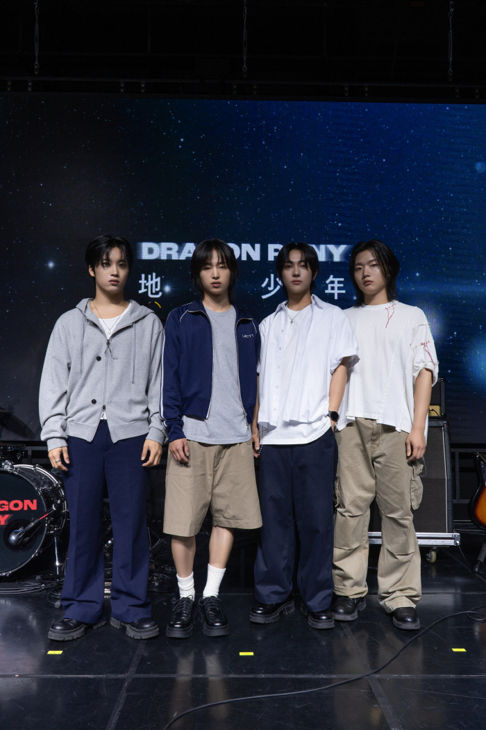  Dragonpony's growth narrative with songs written when he was a trainee...A better band than yesterday (comprehensive)