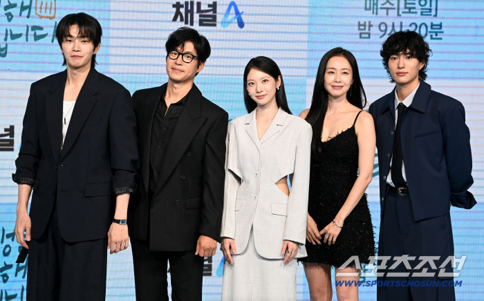  From Gong Seung-yeon and Kim Jae-young's lyrical romance to Yoo Joon-sang's OST...K-soul's emotional drama, 'We Will Replace Your Travel'