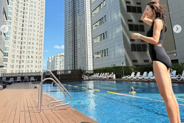  'Are you mom of two kids?'So Yi-hyun is amazed by the shape of her swimsuit