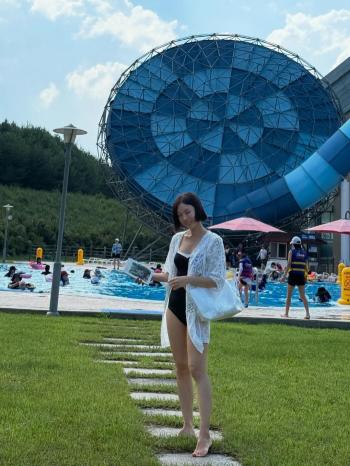 Seo Hyun-jin, wearing a borrowed swimsuit, was the goal of a graceful son's mom on vacation, but it changed suddenly