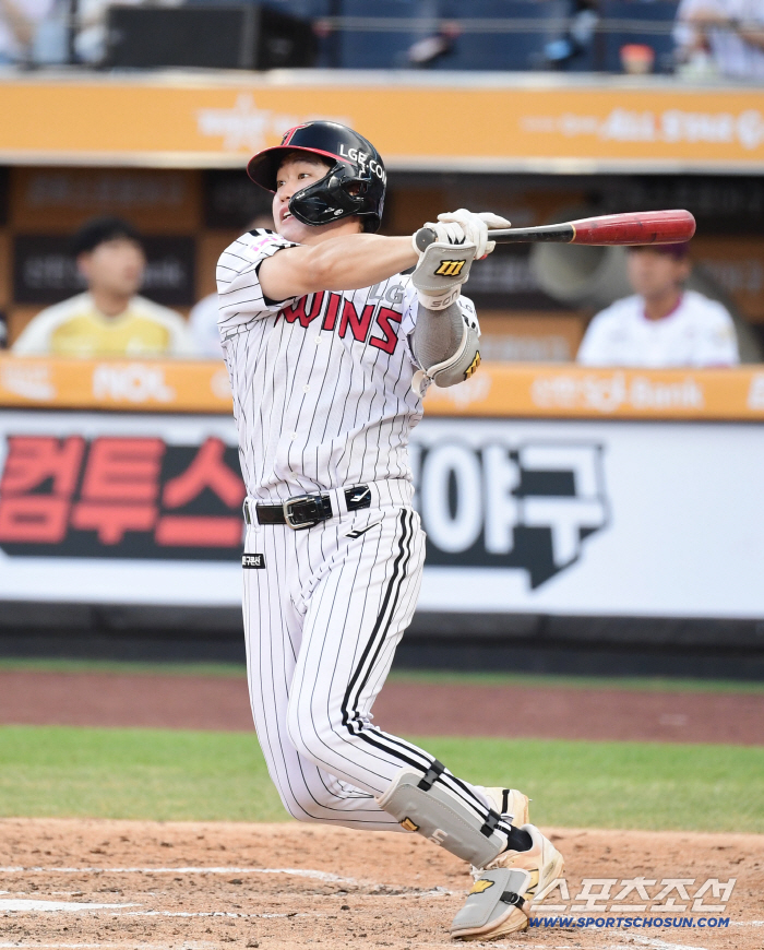 Should I say it's a rough feeling? LG's untidy wild horse, Yeom Kyung-yeop's secret weapon. 