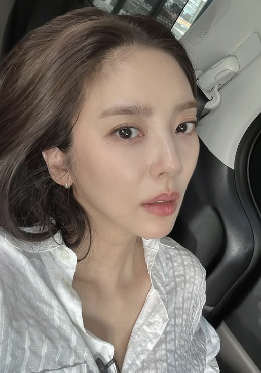 Son Dam-bi, 4.5 million won English book Flex for her 3-month-old daughter 