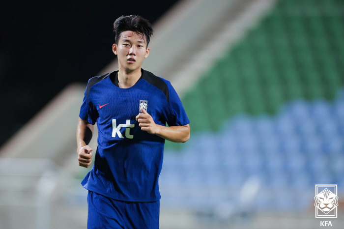 Special talent Kim Min-jae's successor is revived properly! Centerback Legend Coach Hong Myung-bo is also pleased to be selected as a starting player in Europe
