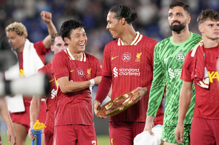 Endo's team Liverpool's popularity has also been reversed, a new record for the largest number of spectators (67,032 people) hosted by the J League...Birtz Debut Goals to Beat Yokohama 31