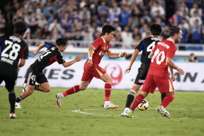 Endo's team Liverpool's popularity has also been reversed, a new record for the largest number of spectators (67,032 people) hosted by the J League...Birtz Debut Goals to Beat Yokohama 31