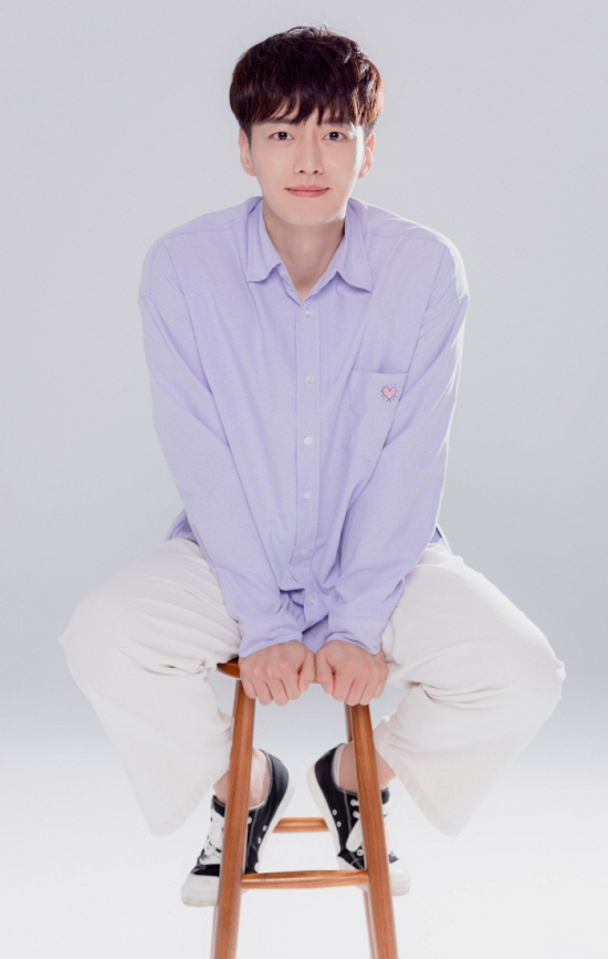 Get off the morning yard. Do you know Jaewon Kim? I wish you could say goodbye to me beautifully 