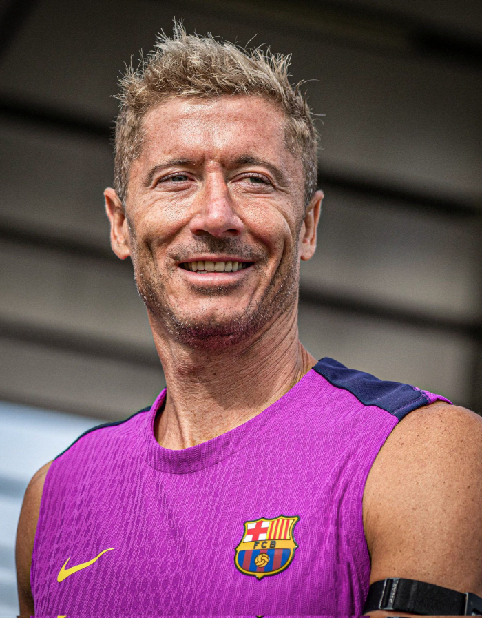 GOOD BYE Lewandowski → 4-year contract Saudi oil money aims...I won't stop you from moving to Barcelona