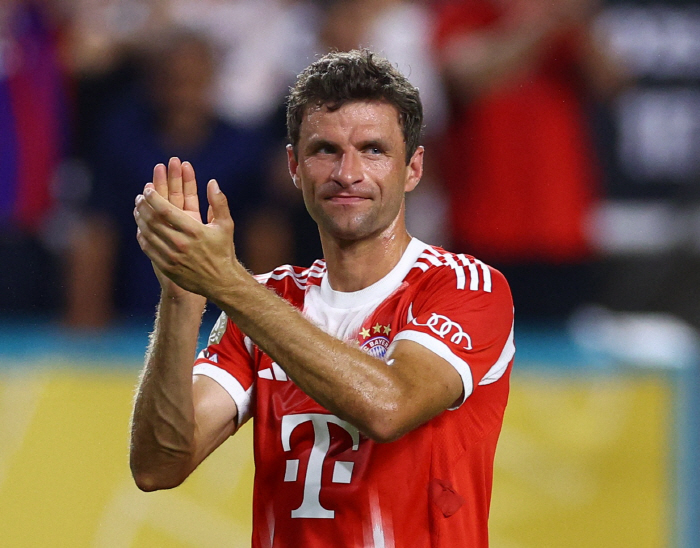 I steamed it first! I'm going to gulp down 550 million at this declaration...Tomas Müller Recruited Vancouver What's this system that made me cry?