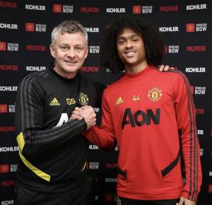 I want to play at the World Cup wearing a Chinese uniform Manchester United's top prospect frustrated, no contact, eventually decided to go to Curaçao