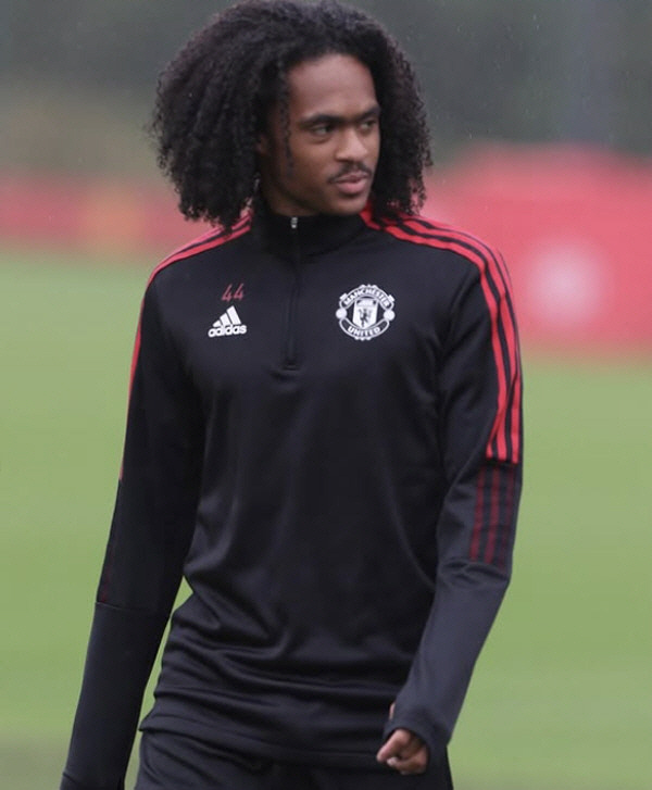 I want to play at the World Cup wearing a Chinese uniform Manchester United's top prospect frustrated, no contact, eventually decided to go to Curaçao