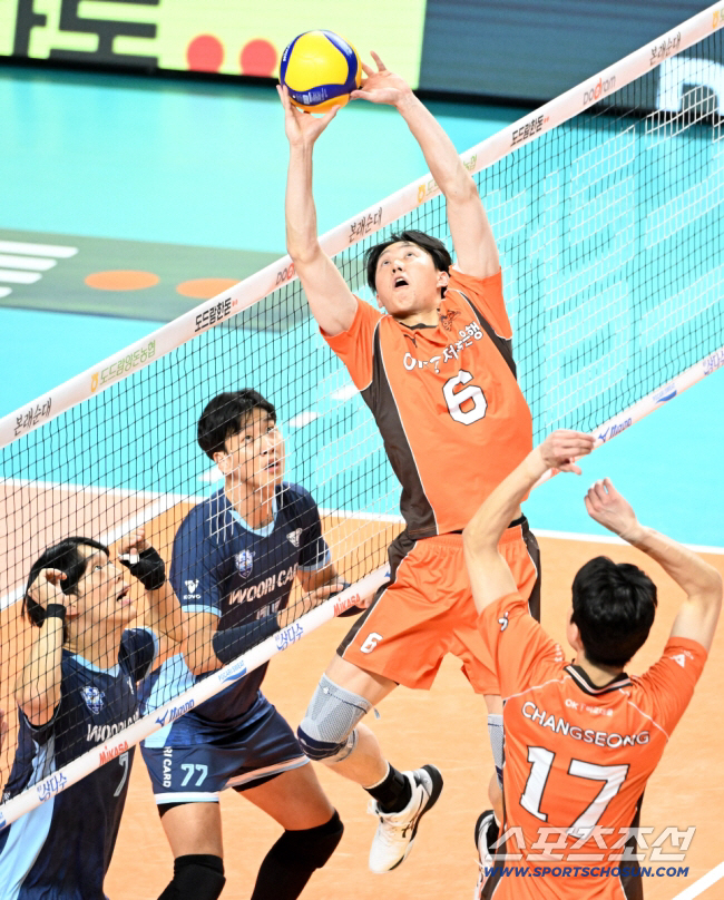 Isn't it an injury? The time when I was questioning...I met the trainer, the winning setter I'll spend as much time as I can