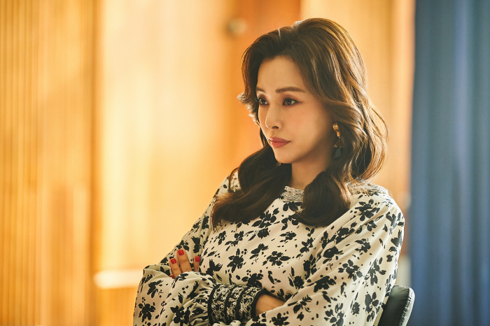 Lee Ha-nee, who declared no more exposure, will show her aura as a top actor