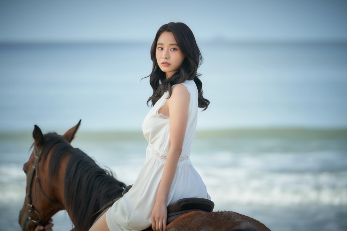 Lee Ha-nee, who declared no more exposure, will show her aura as a top actor