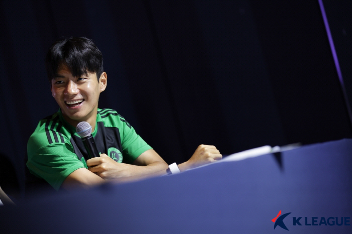  I'm leaving with applause from fans. Rumor of a transfer to Europe Jeon Jin-woo should do his best to win the title
