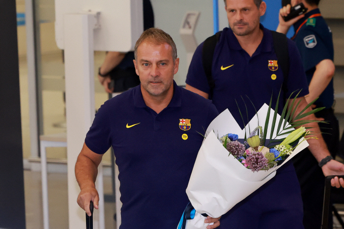 There will be no-show. Flick Barcelona coach Ramin Yamal will play against Seoul...Lingard References