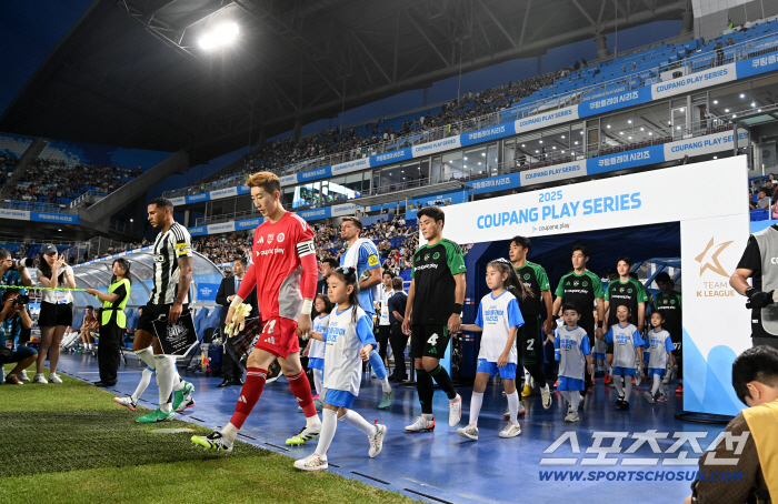I'm the best crack in the K League! Lee Dong-kyung's remarkable performance against Newcastle in the 45th minute of dribbling linking passing shooting
