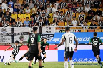  Park Seung-soo breaks through the door of Team K League