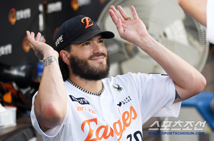  A smile with Ponce back