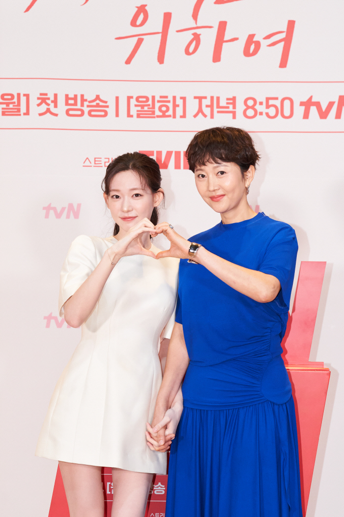  For the excitement of my first love...First, Yum Jung-ah X Park Hae-joon, will the heat wave break down healing melo burst (Roundup)