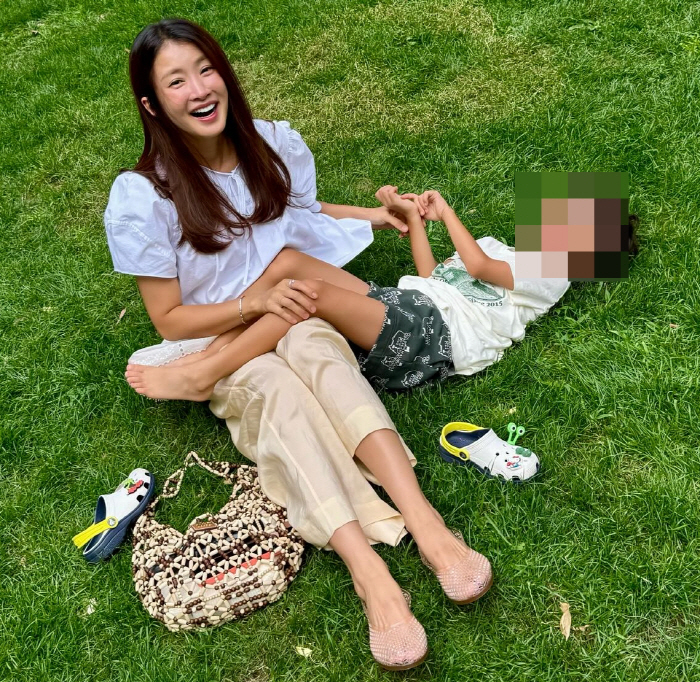  Second pregnancy confession Lee Si-young is the best of the month...The first one will let you go of your younger brother