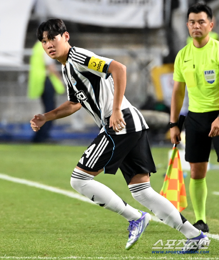 This is K-Football! Team K League Overcomes PL Big 5 Newcastle 1-0