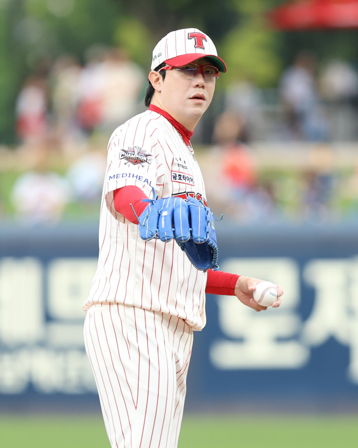 Yang Hyun-jong, KBO's No. 2 record gold tower! → I can see Song Jinwoo, who's in first place all time