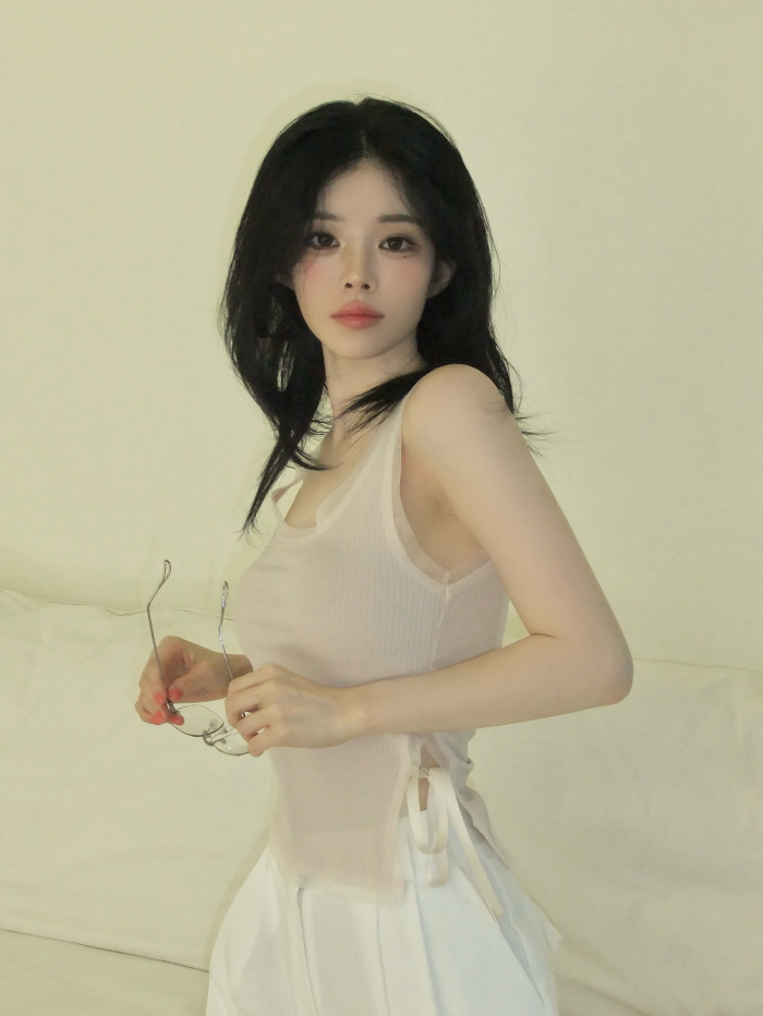 Yoo Hye-won, extremely bone-chilling...161cm tall, 39kg. I'm so tired these days. I'm worried