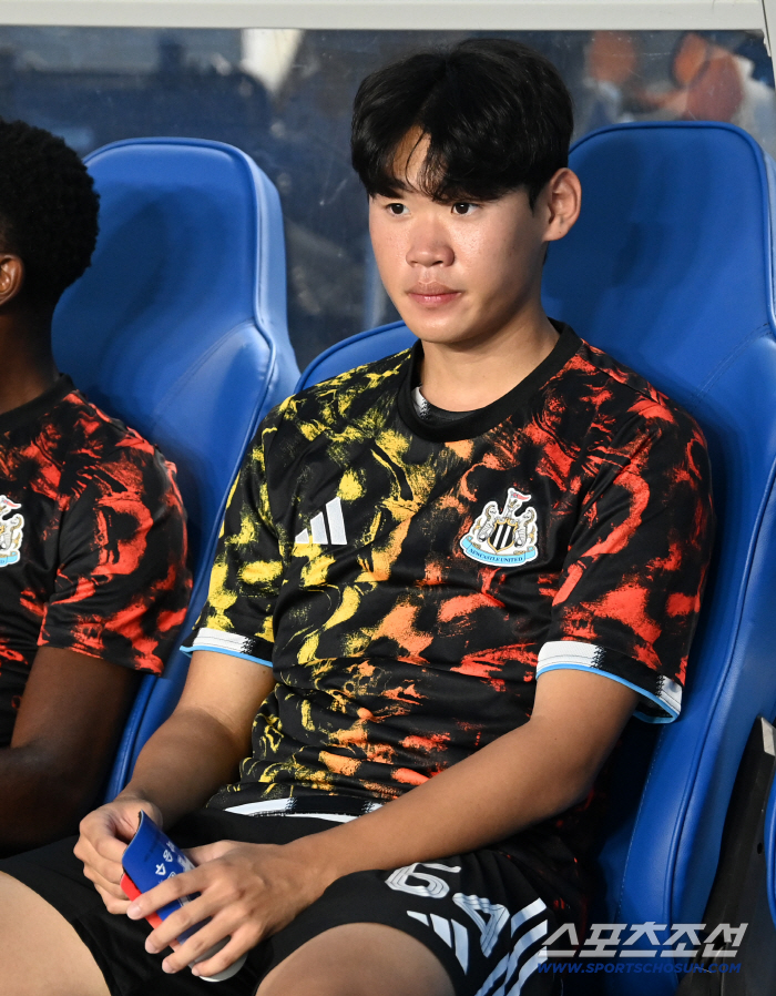 The best prospect! Cha Bum-geun, Park Ji-sung, Son Heung-min. Fans' expectations poured out after the game, which is like a Korean Mbappe