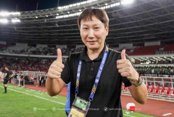 He's regretting that he kicked out the master Shin TaeyongWhy doesn't Indonesia have a director like Kim Sang-sik? I'm lamenting