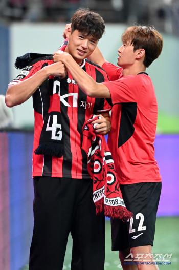  Kim Joo Sung and Kim Jin Soo were seen off