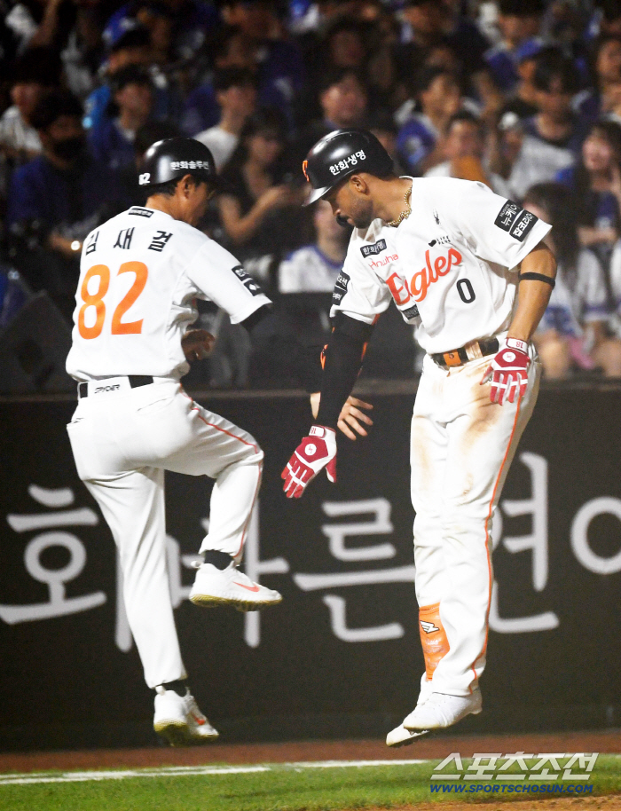  Liberato's hot home run gun