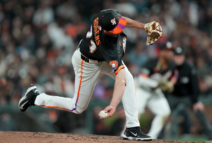 SF, which sold off a special submarine, threw a towel cleanly, and Lee Jung-hoo was also hitless and silent for seven consecutive times. 0.248