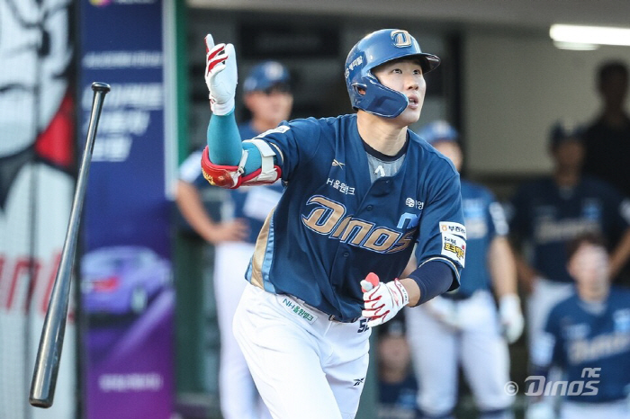 Son Ho-young's first full base shot, Choi Joon-yong, Jung Chul-won, all-bread Lotte, and Son Ah-seop sent NC to Gocheok (Busan Review) despite the four-point difference