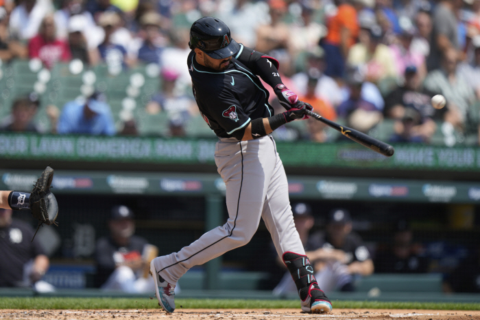 There's a killer lineup in Seattle! Reunited with Raleigh through the ARI giant Suarez trade, the two combined 87 home runs and 174 RBIs