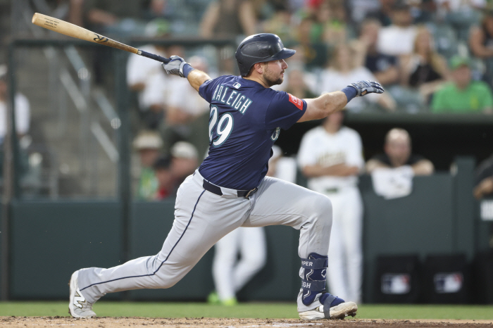There's a killer lineup in Seattle! Reunited with Raleigh through the ARI giant Suarez trade, the two combined 87 home runs and 174 RBIs