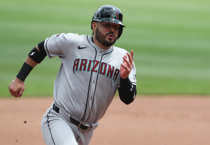 There's a killer lineup in Seattle! Reunited with Raleigh through the ARI giant Suarez trade, the two combined 87 home runs and 174 RBIs