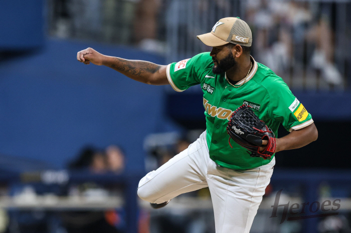50 wins in total! The secret to winning nine games? Wife's Cheering. He's 33 years old…Alcantara's Pride Becomes a KBO Veteran 