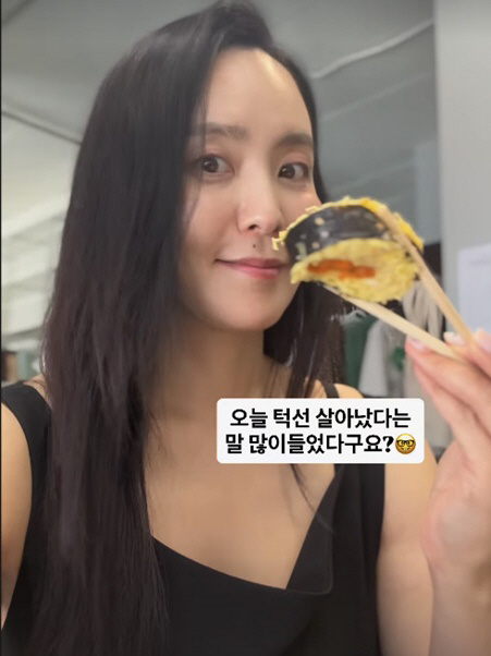 Divorce Park Ji-yoon's face changed after dieting..My jawline is alive