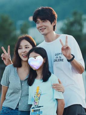 Han Hye-jin ♥ Ki Sung-yong's daughter revealed the stadium again..Idol visual that looks like half and half