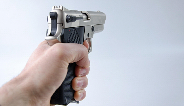 How dare you ask my son for a divorce? Father-in-law shot his daughter-in-law in front of his family