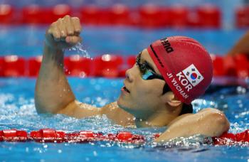 It's not over until it's over. Ji Yoo-chan, freestyle 50m swim-off 21.66 seconds, Asia! an athlete's first trip to the finals 
