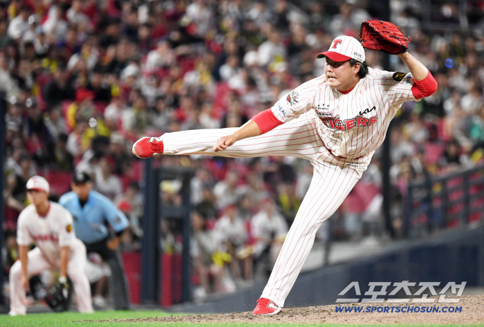Kim Si-hoon, who would have won the transfer for the first time, and Han Jae-seung, who made his debut save for the first time, took the No. 1 spot in Hanwha