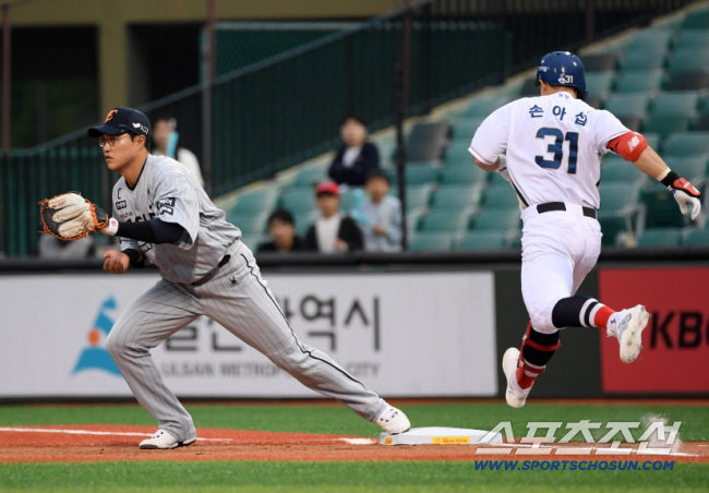 No. 1 hit and No. 3 in the active batting average...It's an example to see baseball's passionate man coming