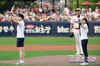  Ansan Han Seung Hyun's first pitch with archery